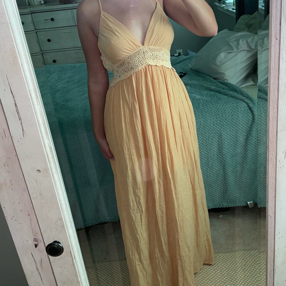 Forever 21 yellow flower maxi dress with lace detail - Picture 3 of 6
